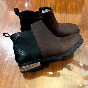 Sorel Emilie black/brown size 9. Worn a few times.